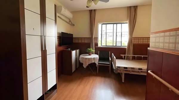 探花看腻了，看乌克兰00后老师isabellastar的作品，欲罢不能
